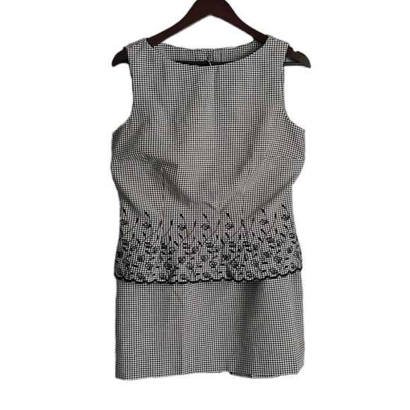 Dress Barn Dresses & Skirts - Dress Barn 2 Piece Skirt Set Top Plaid Black White Embroidered Scallop Hem